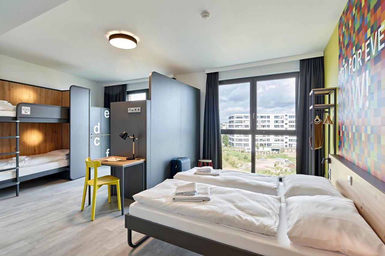 Meininger Hotel Koeln West エクステリア 写真