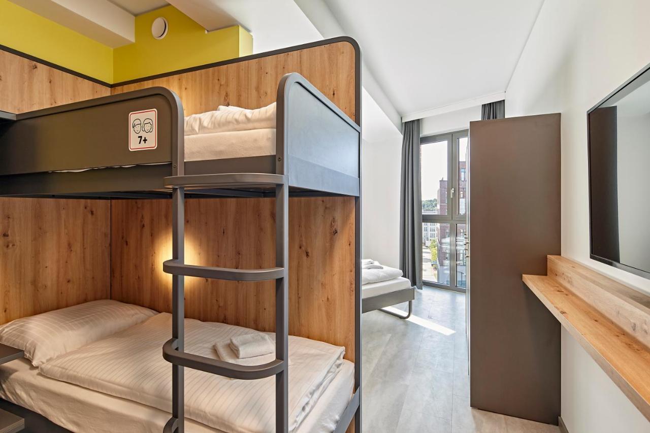 Meininger Hotel Koeln West エクステリア 写真