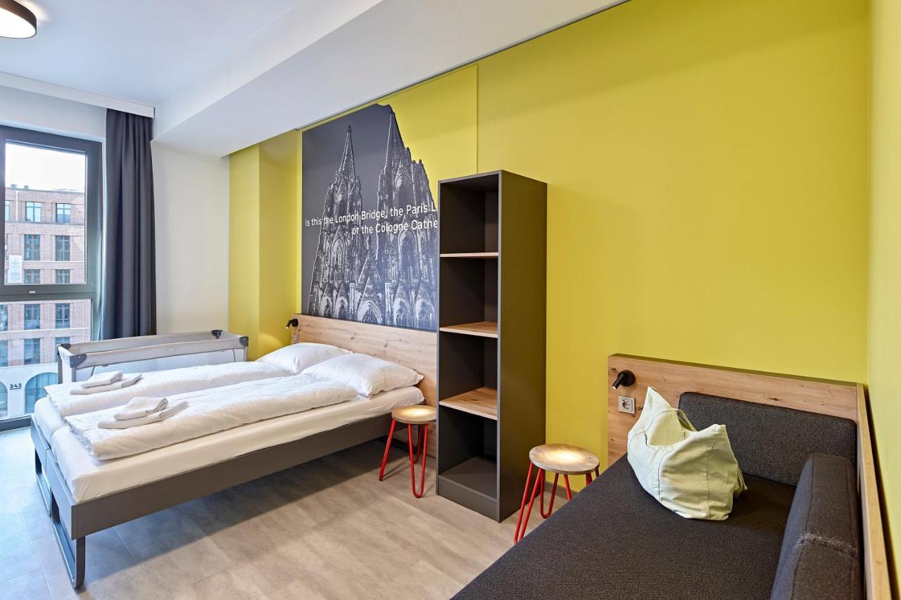 Meininger Hotel Koeln West エクステリア 写真
