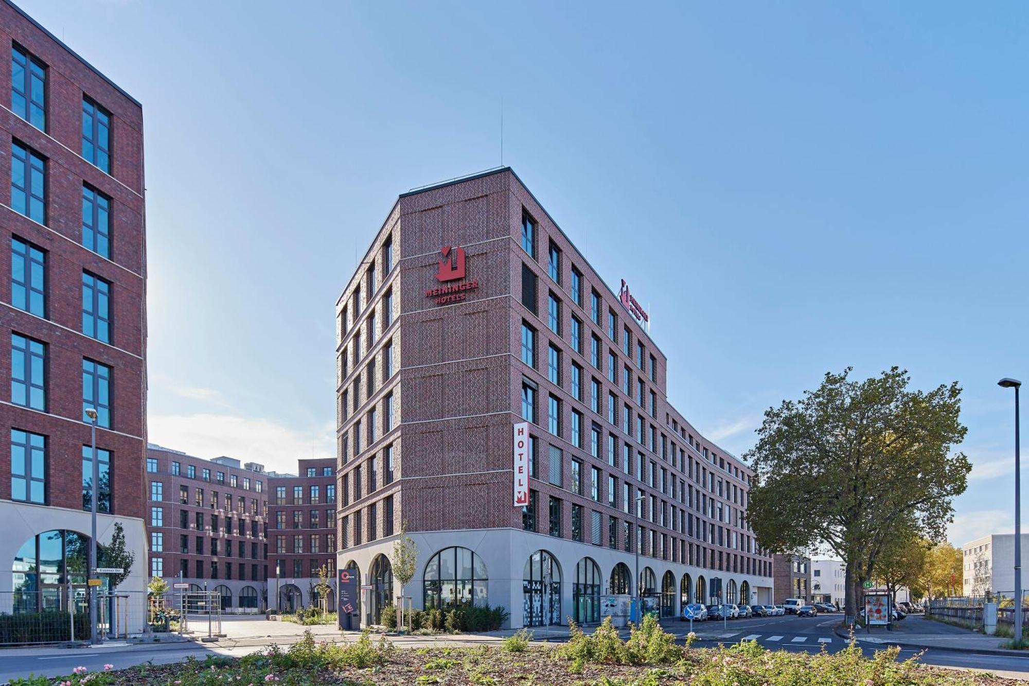 Meininger Hotel Koeln West エクステリア 写真