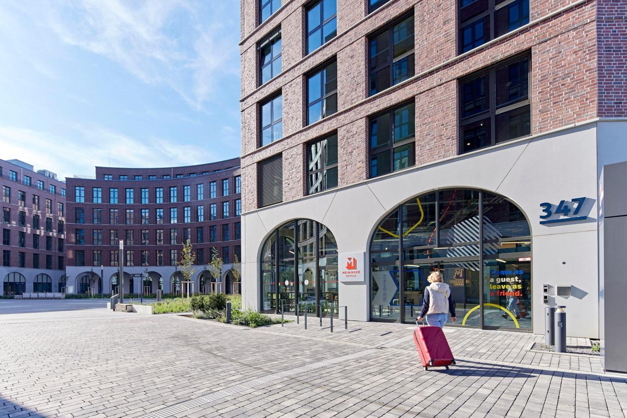 Meininger Hotel Koeln West エクステリア 写真
